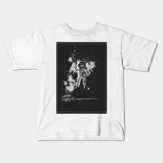 Deja Entendu Kids T-Shirt by LightZee